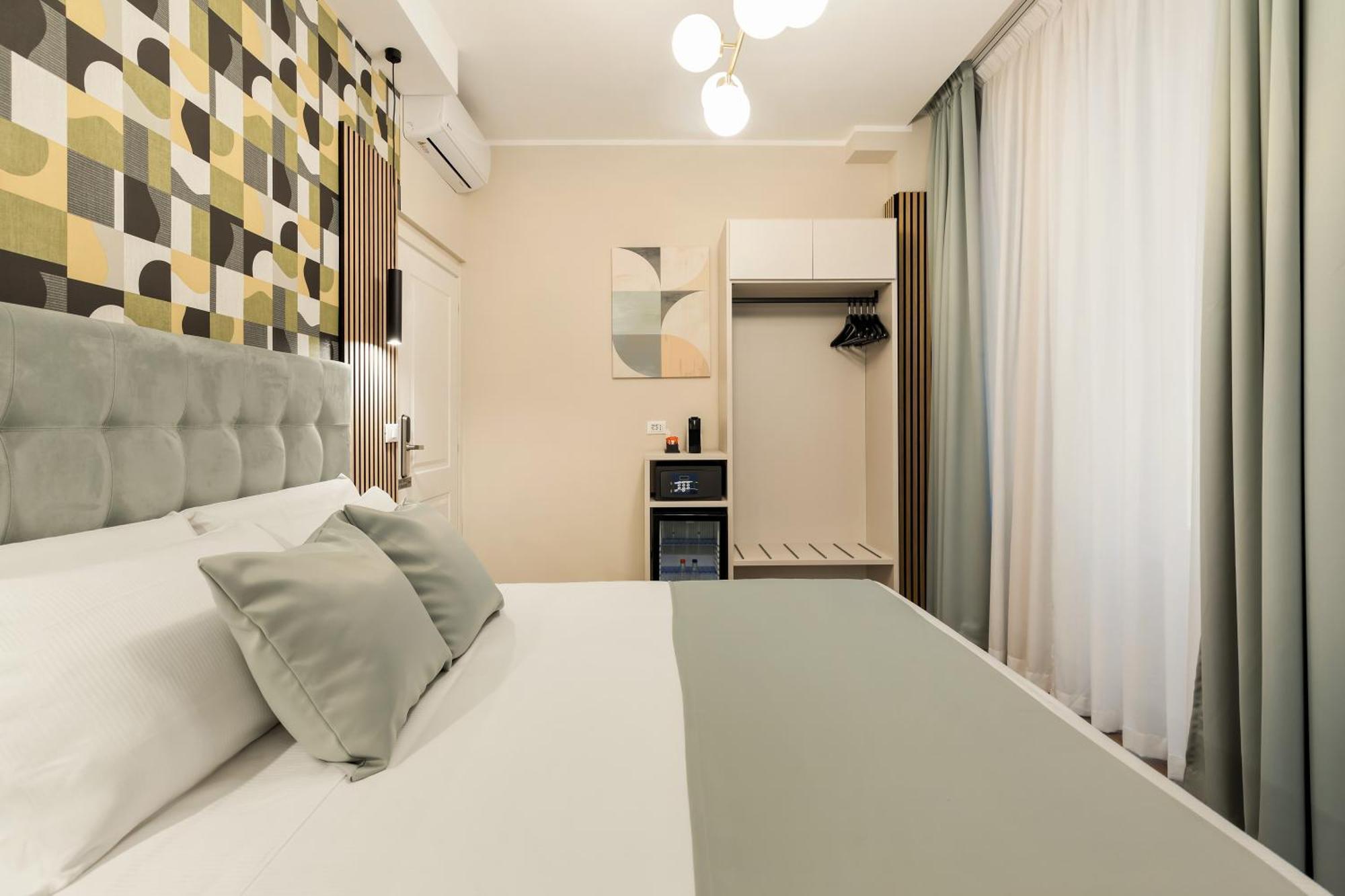 Albadea Deco&jacuzzi Pensión Roma